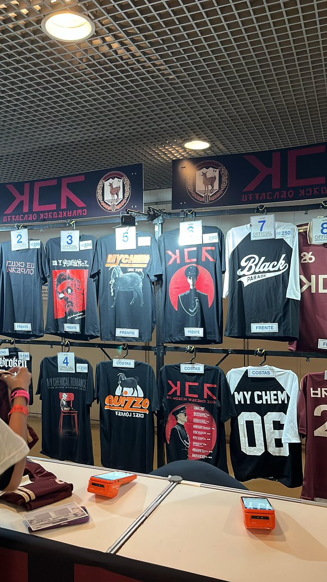 downstagebra's tweet photo. Hoje tem MY CHEMICAL ROMANCE em São Paulo, no Allianz Parque, e você acompanha tudinho aqui com a gente a partir de agora ❤️‍🔥

Confira o merch e valores para as duas noites de shows no Brasil 👇

📸: @hursykes https://t.co/cLnSBHy3bY