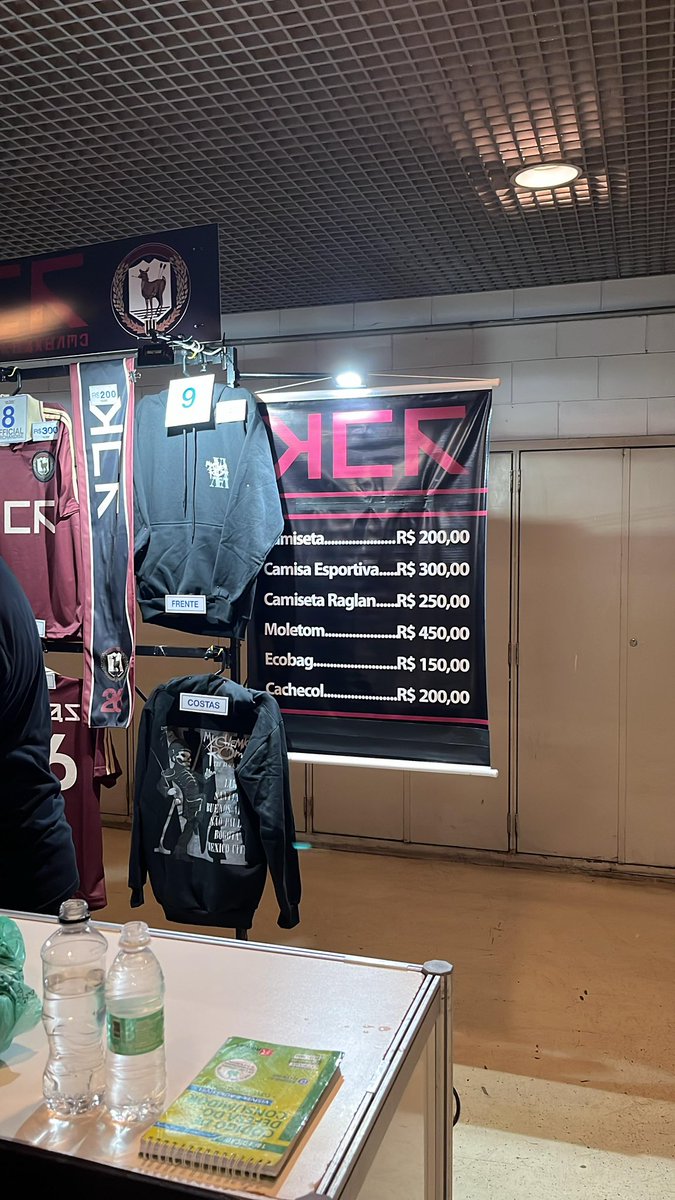 downstagebra's tweet photo. Hoje tem MY CHEMICAL ROMANCE em São Paulo, no Allianz Parque, e você acompanha tudinho aqui com a gente a partir de agora ❤️‍🔥

Confira o merch e valores para as duas noites de shows no Brasil 👇

📸: @hursykes https://t.co/cLnSBHy3bY