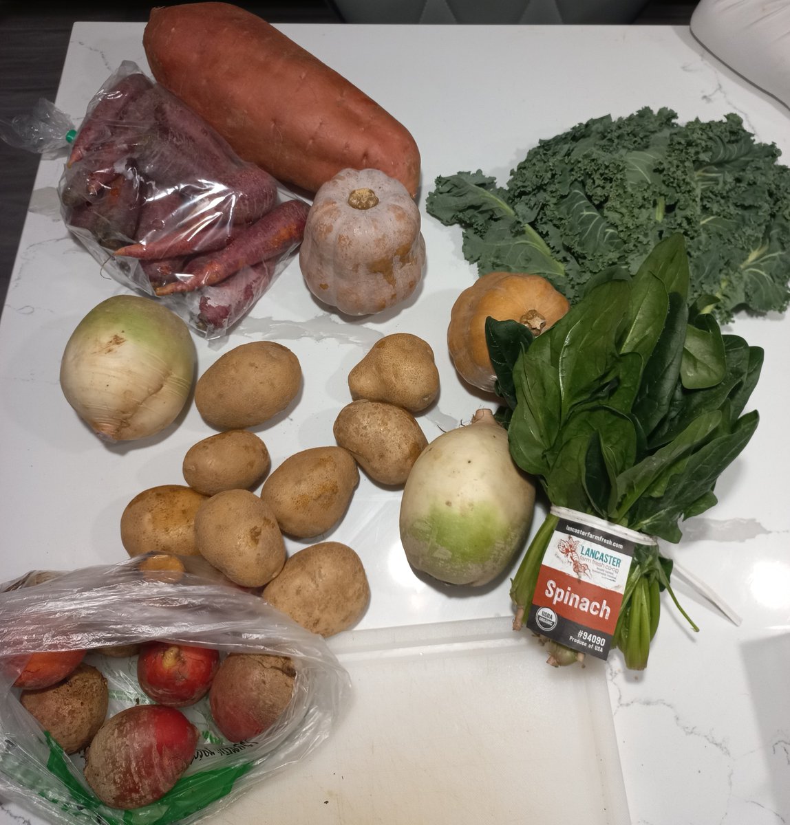 Javier G. <a href="/Recuenco/">Javier G. Recuenco</a> dice algo como "q puedes esperar d los luteranos, sólo comen raíces..."

Descripción gráfica....

Pedido semanal de verduras del tiempo d Lancaster(Amish)....

Hay cosas q no se que son 🤦... menos mal q existe Google lens