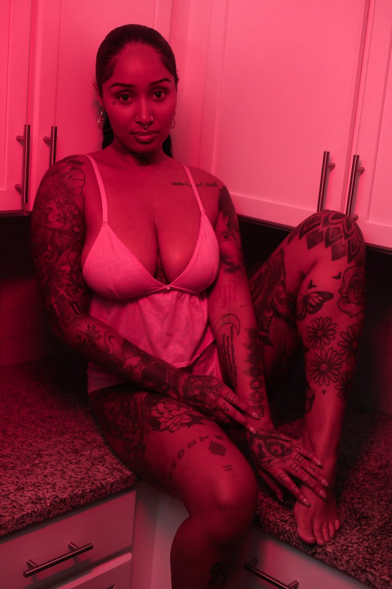 ihatebaconx's tweet photo. Be my valentine? 💘 https://t.co/pDdcNLJzsb