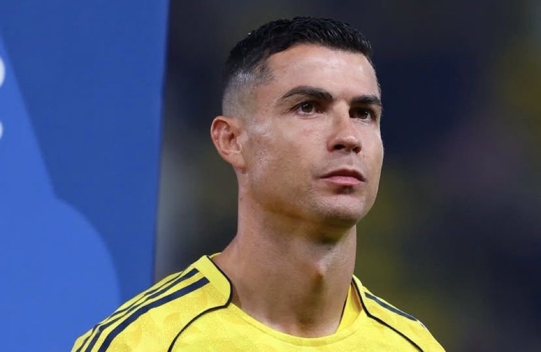 سبب غضب النجم العالمي رونالدو..

- دعم الهلال بلاعب سوبر لأنه يخل بالمنافسة .
- سحب صلاحيات المدير الرياضي والرئيس التنفيذي أثناء تصدر النصر للدوري .

(في المرمى)