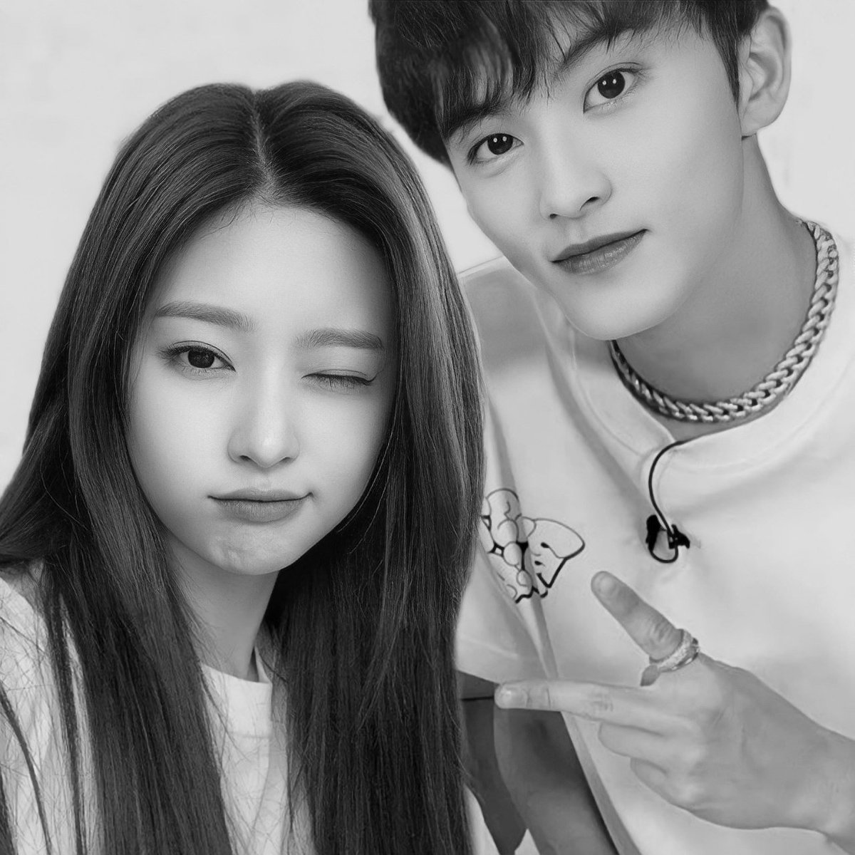 Happy birthday kakak amAyo ibu tersayangnya memorie! May this years of ur life be filled with happiness, dreams coming true, and sincere love. Stay just the way you are, because you are more than enough. May Allah always bless you kakak cantiknya papah.