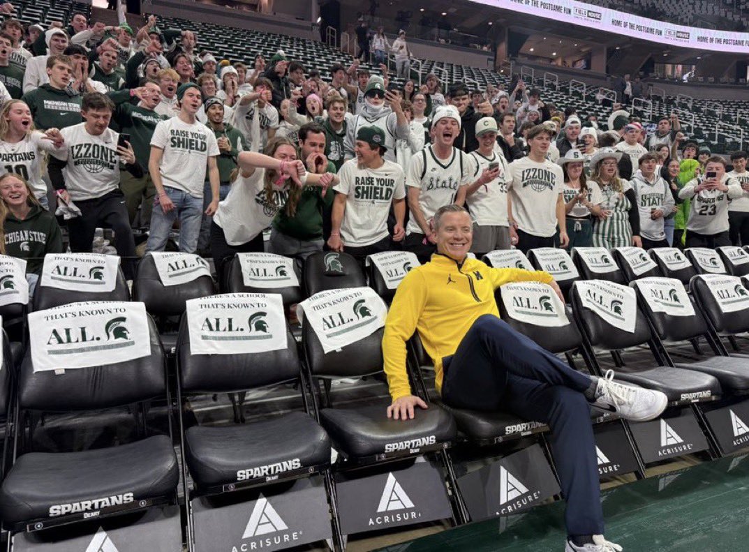 Duke_Buzz's tweet image. Jon Scheyer you have the opportunity to do the funniest thing ever on Saturday