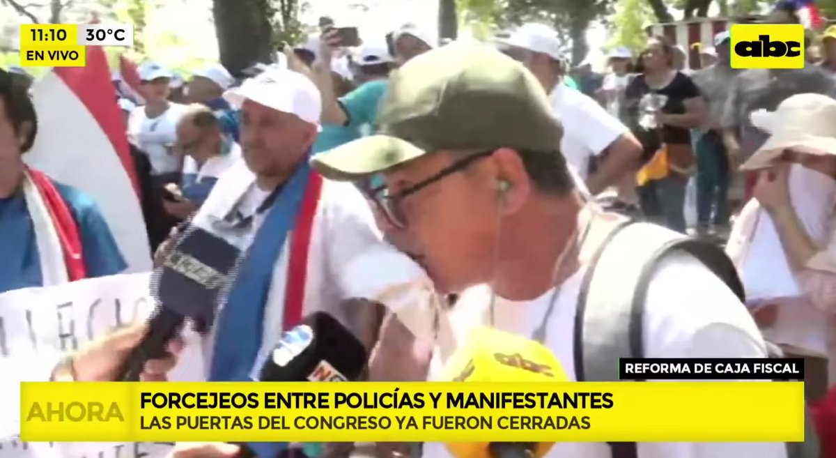 HumitoMaciel's tweet image. Adolfo Mussi, el manifestante baleado hoy en la cara. Disfrute lo votado señor enfermero.