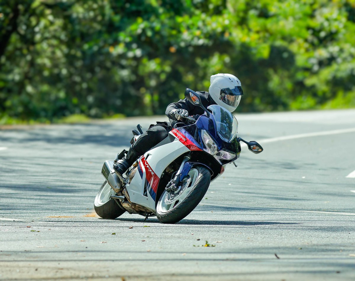 2021 VFR800F RC79