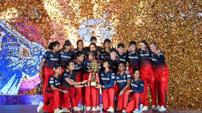 WPL 2026 स्मृति मंदाना की शानदार पारी🏏 की बदोलत wpl2026 finalका खिताब🏆 RCB ने जीता🎇
#WPLFinal , #WPL2026 , 
#RCBvsDC , #SmritiMandhana