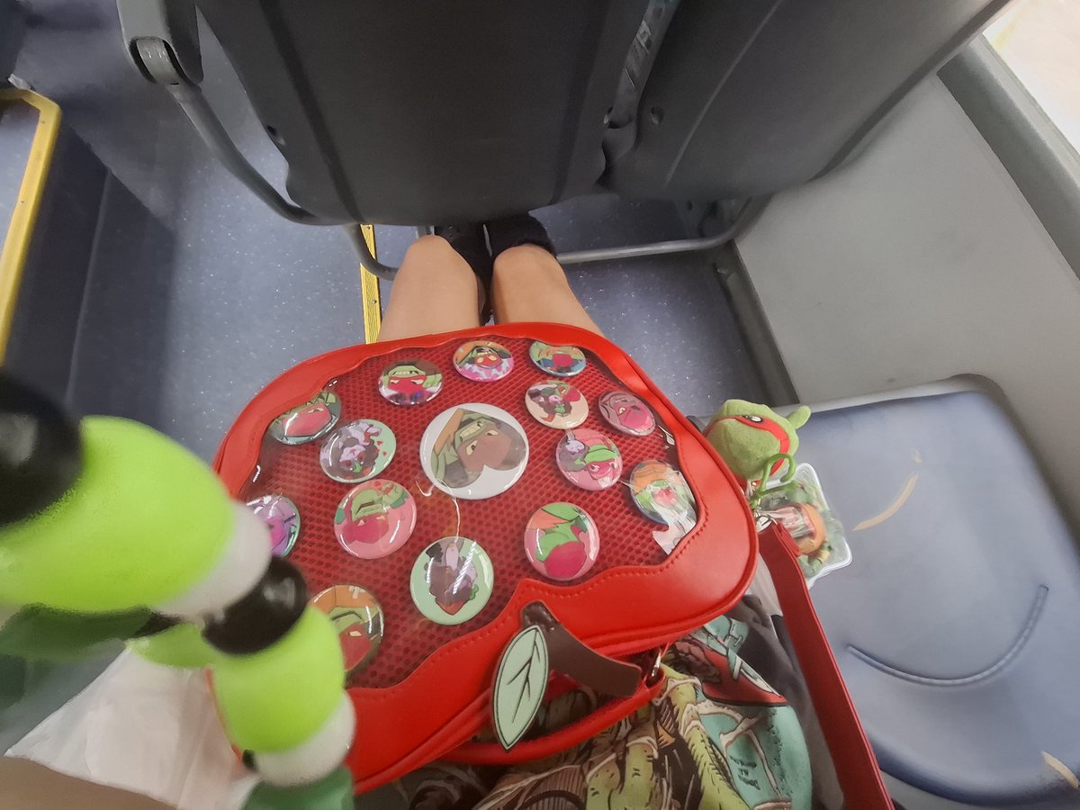 yumemaxxing at the bus