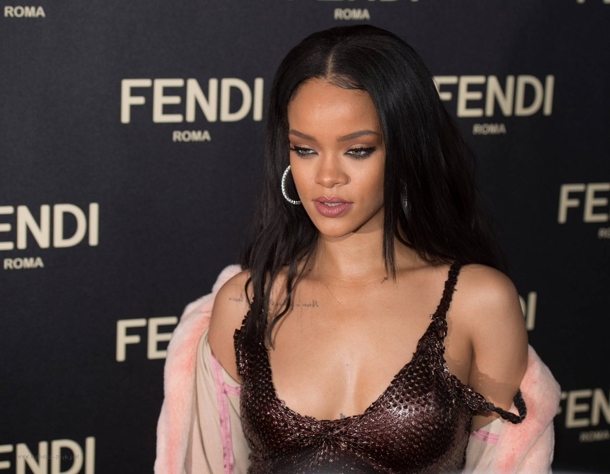 hqfenty's tweet image. rihanna at the fendi store opening in nyc, 2015.