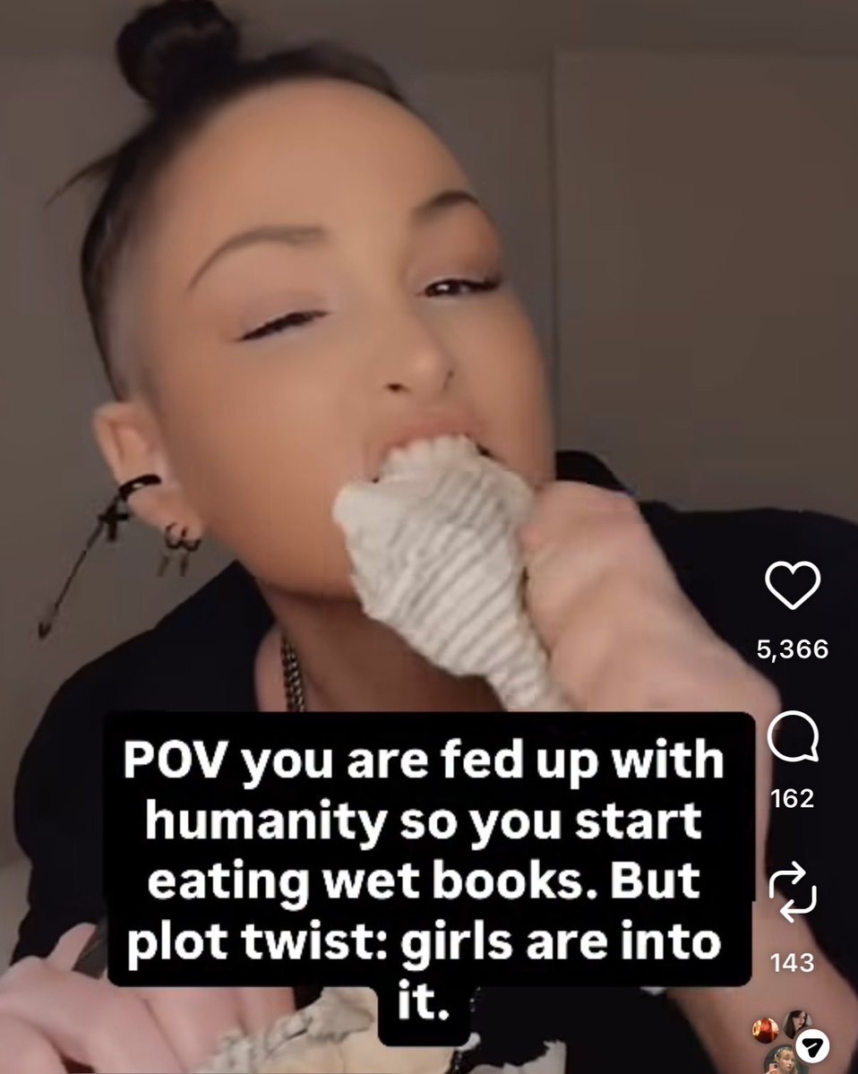 juno 🌬️ (@ozziepots) on Twitter photo 