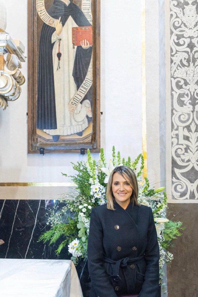 MncGCS's tweet image. La Tabla de San Vicente Ferrer ya reposa en la Parroquia de San Esteban. 

Solemne acto de acogida organizado por la Cofradía de la Celda de San Vicente Ferrer, la más antigua institución vicentina, presidida por el Arzobispo de Valencia, D. Enrique Benavent.