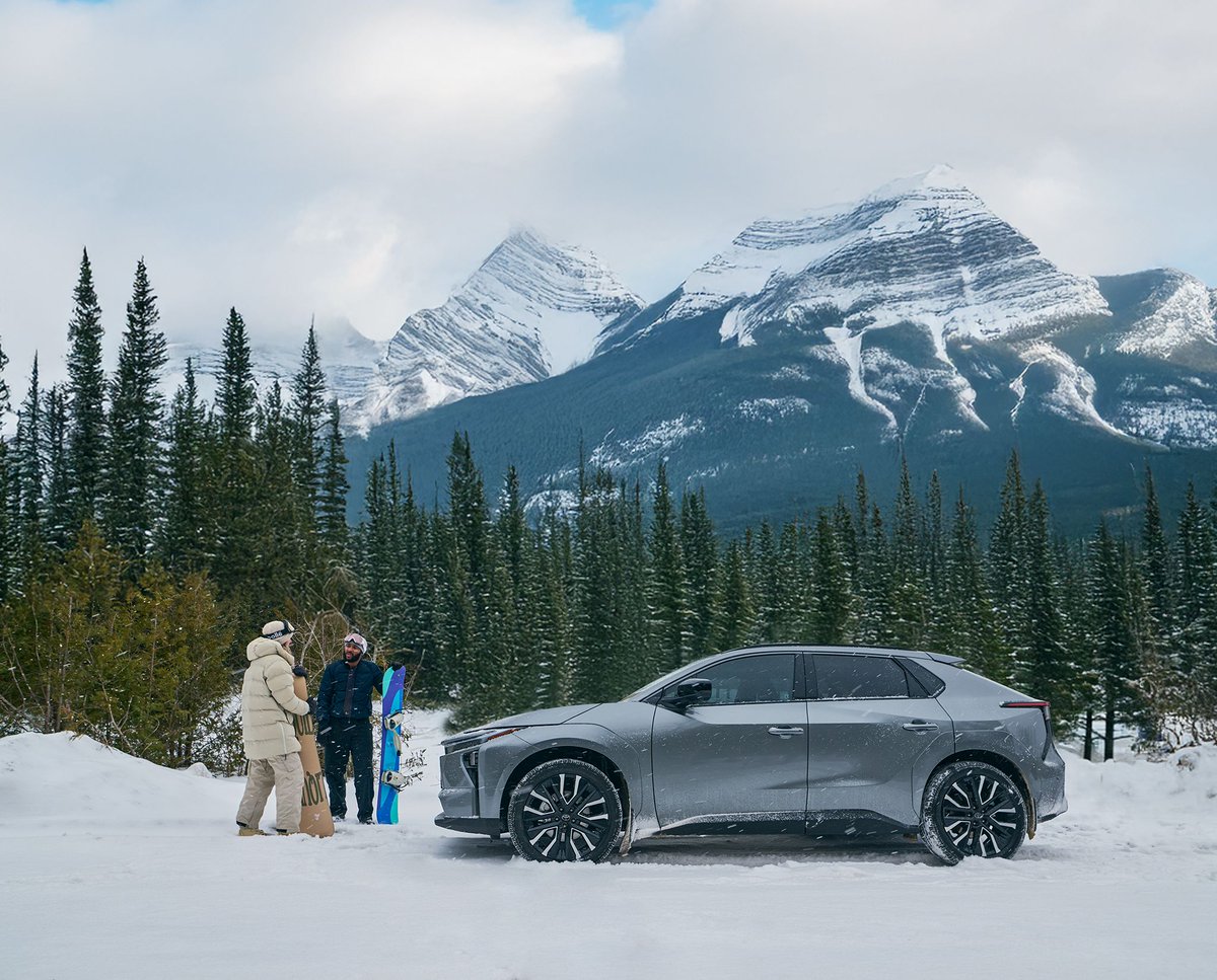 wc_toyota's tweet image. Sleek. Bold. 100% Electric. 🔌✨

We have new bZ4X models arriving and ready for a new home. Skip the gas pump and experience the "Moments That Matter" in a new EV!

Browse our live inventory here: 👉 westcoasttoyota.com/vehicles/new/?…

#WestCoastToyota #ToyotaBZ4X #EVLife #BCDrivers