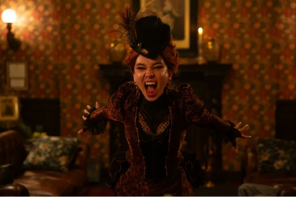 IrishFilmCritic's tweet photo. Movie Review: #LucBesson’s #Dracula Delivers A Stylish And Engaging Retelling With Gorgeous Cinematography And Charismatic Performances https://t.co/sV5cnxbUGi @LucBesson @CriticsChoice @DFWFilmCritics @OFCS Review By James McDonald https://t.co/vc8RkOhTUI