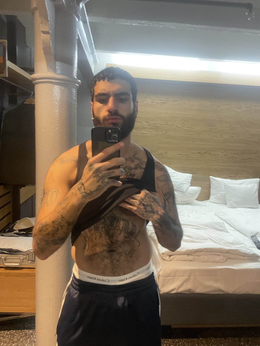 bassmemory tweet media