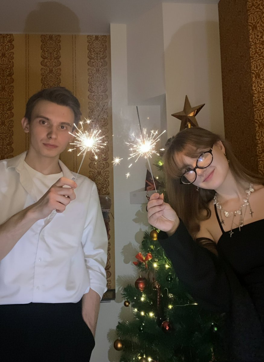 growls_rrr's tweet photo. Это новый год я встретила со своим парнем, 31 числа мы ходили с ним в театр в Царицынскую оперу постановка "Щелкунчик". Честно, это были самые интересные новогодние каникулы за последние годы https://t.co/WxjSH9lcC8