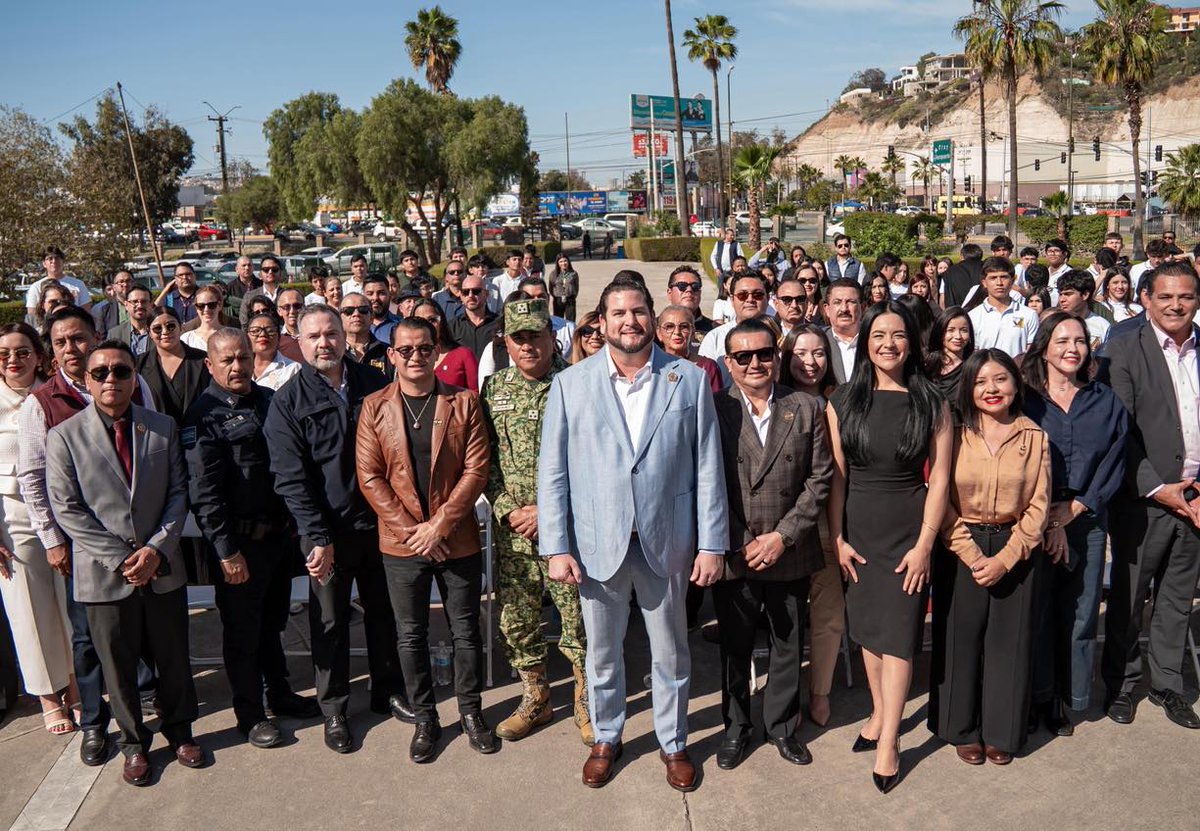 Encabezamos el acto cívico por el Aniversario de las Constituciones de 1857 y 1917 desde el Monumento a los Niños Héroes. Nuestra Carta Magna es fruto de luchas históricas que hoy, con la presidenta <a href="/Claudiashein/">Claudia Sheinbaum Pardo</a>  , siguen transformando a México. ¡Viva México!