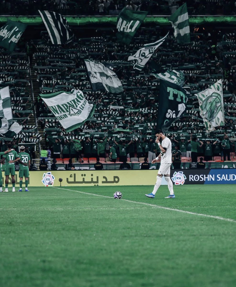 omaralsomah's tweet image. عودةٌ إلى وجوهٍ أعرفها جيداً… مباراة حملت الكثير من المشاعر أمام جماهير جمعتني بها ذكريات لاتنسى.
أشكر لكم التحايا والدعم المتواصل، ويسعدني أن يتزامن هذا اللقاء مع تسجيلي الهدف رقم 400 في مسيرتي الكروية.
محطة مهمة أعتز بها… وإلى لقاء قريب 💚