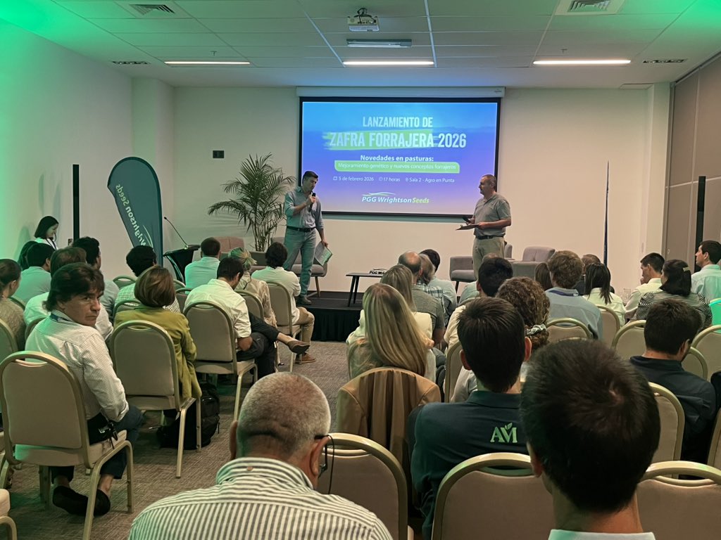 INIA_UY's tweet image. #AHORA | En el marco de @agroenpunta, @PGGWrightson_UY realiza el lanzamiento oficial de su zafra forrajera 2026 con participación de referentes de INIA.