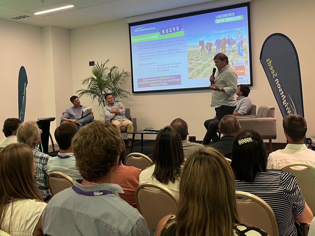 INIA_UY's tweet image. En esta instancia participaron el director del Sistema Agrícola-Ganadero de INIA, @MazzilliSR, y el investigador de pasturas, @fegut82, para presentar los resultados del programa de mejoramiento conjunto que logró posicionar nuevos cultivares de pasturas.