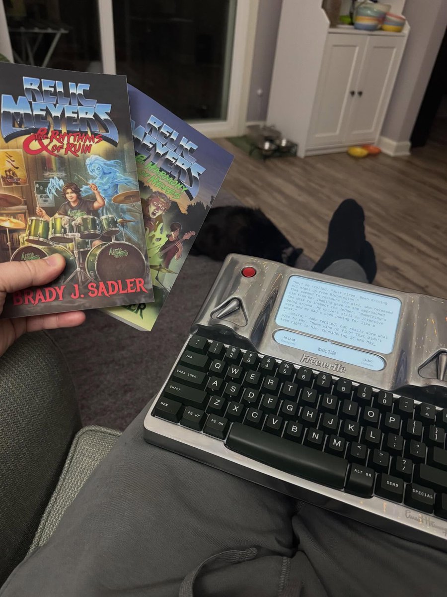 Freewrite Distraction-Free Writing Tools tweet media