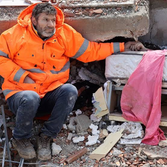 Her şeyi unutsanız da bu fotoğrafı unutmayın, unutturmayın! 

#6Şubat2023