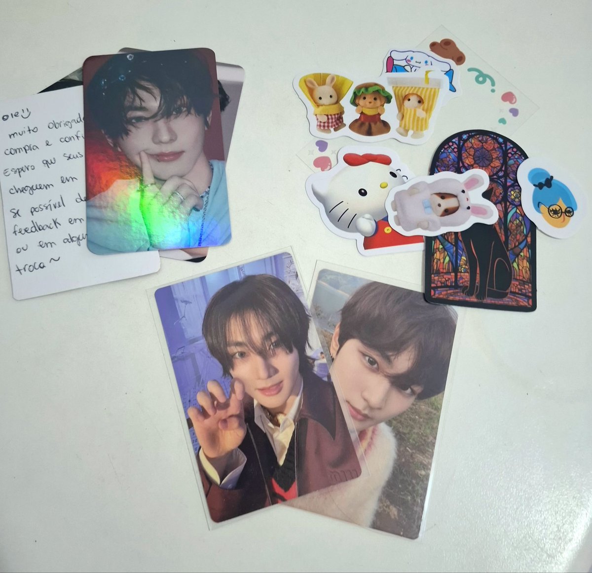 wonnieliet's tweet photo. ✉️   happy mail!  𝜗𝜚˚⋆

feedback super positivo para a @loooisty !! foi maravilhosa, me ajudou muito com o atraso dos correios! sem contar o cuidado com os pc's e a embalagem linda!! ainda ganhei de extra esses brindes lindos 🥺 recomendo muito comprarem com ela!! 💗 https://t.co/1eGSdhwi6f