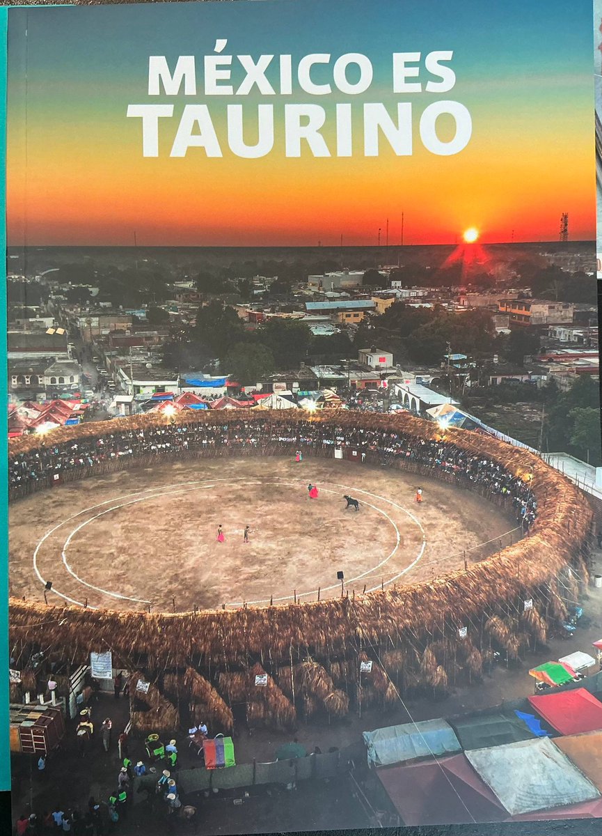 Agradezco mucho a Eduardo del Río este fantástico obsequio, muy acorde con mi gusto por la fiesta brava.

Coincido con el título, la tauromaquia está en el ADN de la formación de México como nación. Es arte, cultura y deporte.

¡Qué viva la libertad!