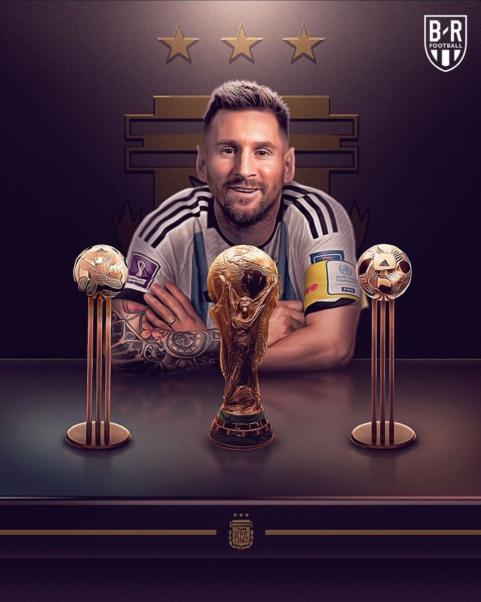 Messi é o primeiro e único jogador a vencer DUAS vezes o prêmio MVP da Copa do Mundo 

( Ele também é o jogador com mais recordes na competição ) 

Coisas de 🐐
