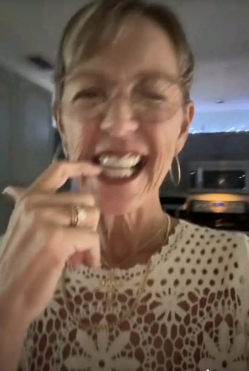 Pøliãkøv tweet media