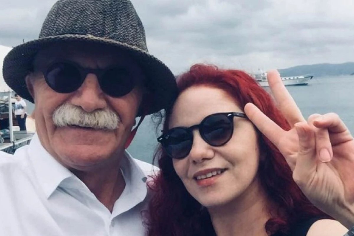 Hiç bahar olmadı…

❝ Üç kış, üç yaz, üç sonbahar oldu hepsi kahır içinde, hepsi umudumuzu körelten vicdansızlıklarla kara kapkara, bu yüzden hiç bahar olmadı. Toprak ağladı olup bitene ve biz acılar içinde izledik üstümüze taşan kötülüğün adaletsizliğini. ❞

🖊️Orhan Aydın