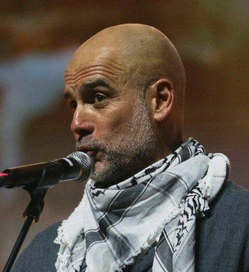 «وقتی خشم و اعتراض فیلتر دارد: گواردیولا دربارهٔ فلسطین صحبت می‌کند، اما کشتارهای رژیم ایران را نادیده می‌گیرد. حقوق بشر یک ابزار روابط‌عمومی نیست.
When outrage has a filter: Guardiola comments on Palestine, but ignores the Iranian regime’s massacres. Human rights aren’t a public