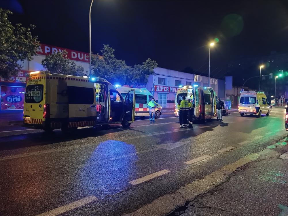 Accidente de trafico en Murcia (coche-moto) . 
Varios equipos movilizados #suap7murcia #ume14murcia #UME1murcia y  #anamurcia  #061Murcia . Esperaremos información oficial. emergencias sanitarias
                 instagram.com/p/DUWvPkCjDZW/…