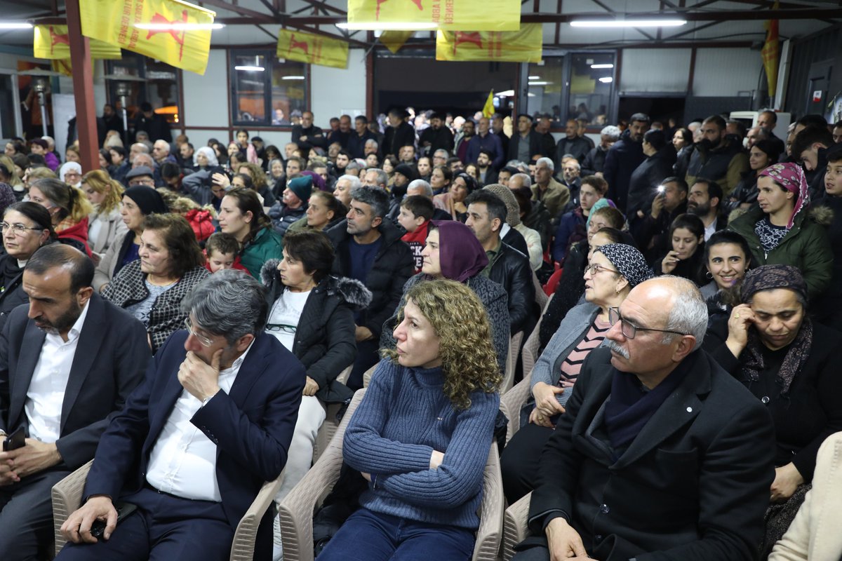 6 Şubat depremlerinin 3. yılında, yitirdiklerimizi anmak ve acılarımızın ortaklığında yaralarımızı sarmak için #Adıyaman’dayız.

Biz buradayız; çünkü unutmadık!
Buradayız; çünkü kaybettiklerimize, yarım kalan hayatlara borcumuz var!

Depremi felakete dönüştüren ihmaller