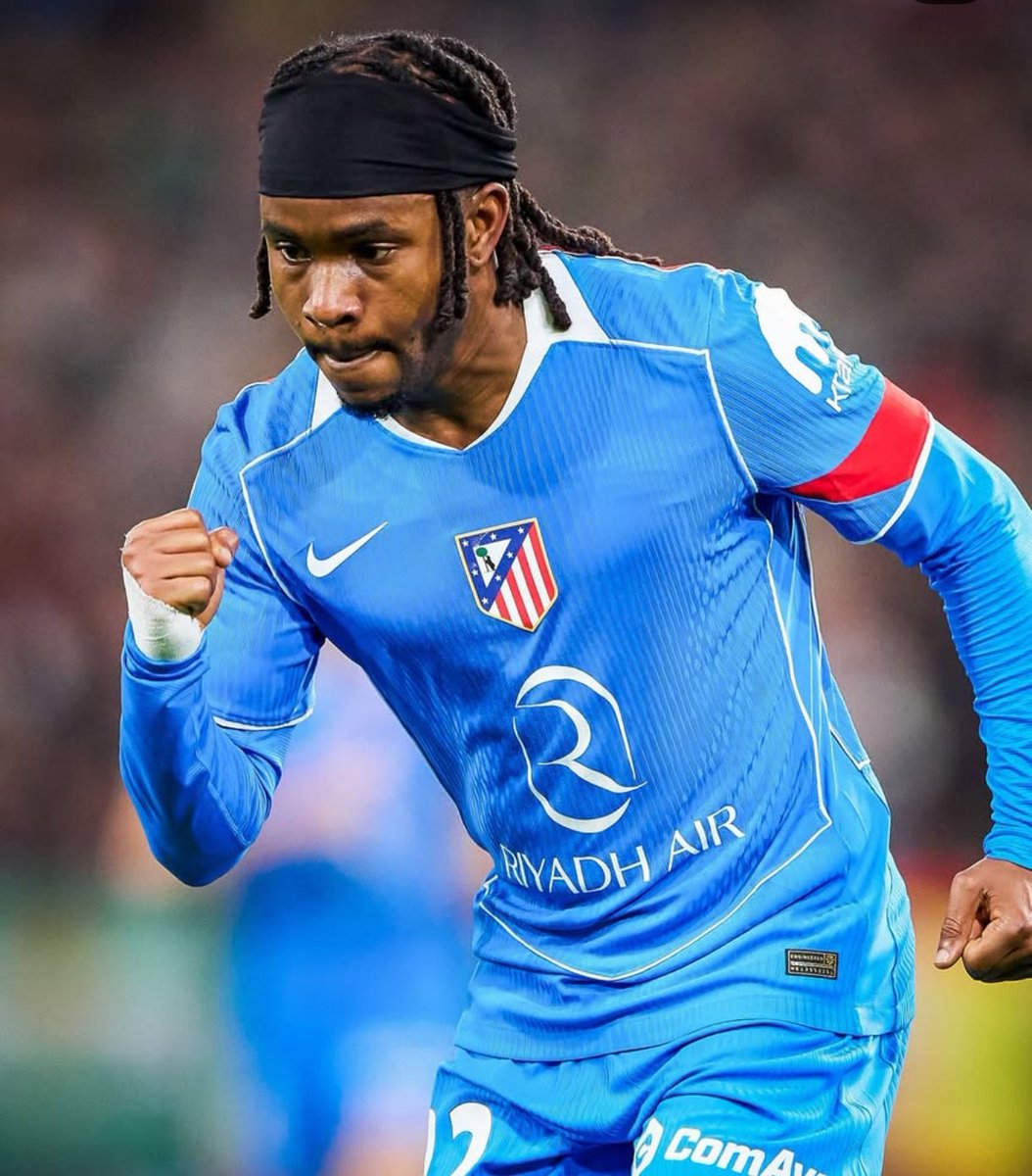 Quién se acuerda de Julián??? Cholo no fichaba jugadores negros, por lo que sea, y el primero que viene en mucho tiempo, obra de Mateu, es un puto crack. Así si. Que tome nota Cholo de que su amigote argentino ya no MOLA!!! FORZA ATLETI SIEMPRE!!!