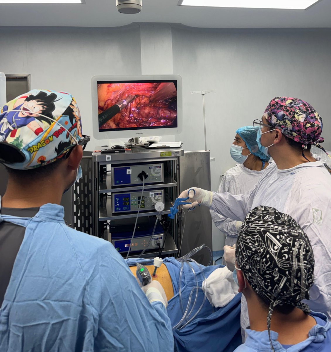 Un_tal_urólogo tweet media