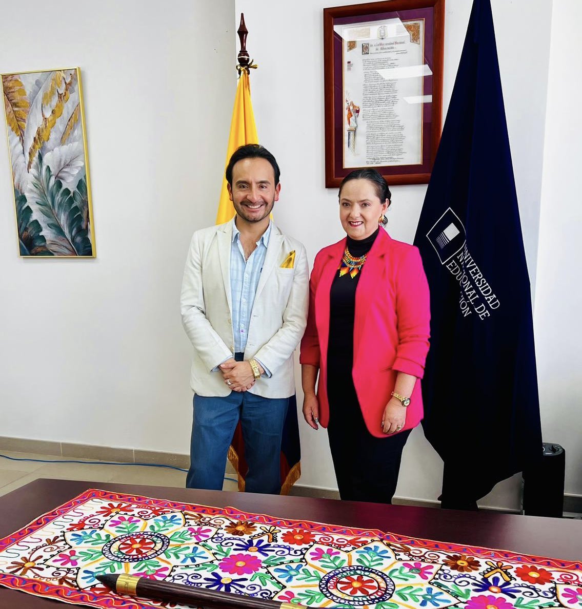 Danza_Ec's tweet photo. ArticulaciónInterinstitucional | 🙋  Andrés Delgado, director ejecutivo de la #CND mantuvo una reunión con Maribel Sarmiento, Rectora de la @UNAEcuador , para definir acciones de potenciamiento académico de la Carrera de Pedagogía de las Artes y Humanidades.

@Cultura_Ec https://t.co/7XOTTtwduq