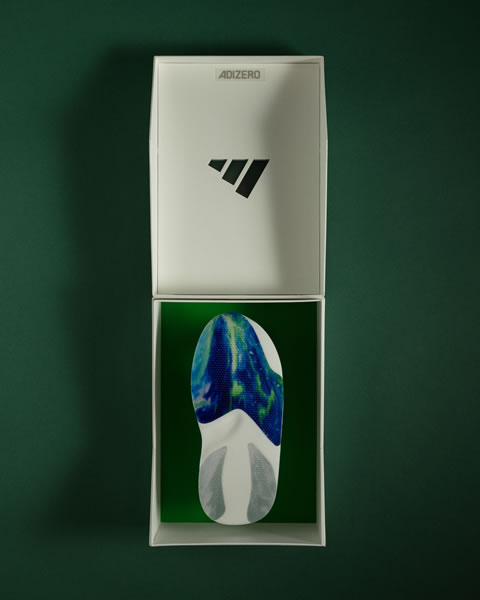 EnDondeCorrer's tweet photo. 🔥🔥Adidas y Humanrace Lanzan el Evolution Pro: El Nuevo Calzado para Correr que Revoluciona la Innovación en 2026🔥🔥

la colaboración con Humanrace de Pharrell Williams ha dado a luz al adidas x Humanrace EVOLUTION Pro,  un calzado para correr que no solo promete rendimiento elite, sino que  invita a «sentir el futuro» en cada paso. Lanzado el 20 de enero de  2026, este modelo es una fusión perfecta de ingeniería avanzada y visión  creativa, ideal para corredores principiantes y experimentados que  buscan comodidad y estilo en sus entrenamientos diarios o carreras  locales en México.

Toda la info en https://t.co/SHw2PSO7uc