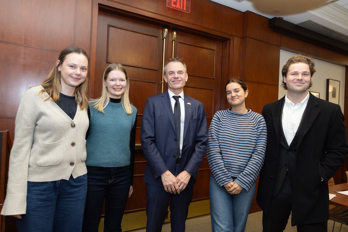 DKambUSA's tweet photo. On Tuesday, I had the great pleasure of engaging w. students &amp; guest host a lecture at @Harvard - academic exchange in action! 

📸 Martha Stewart/Belfer Center https://t.co/iOg4HssDYU