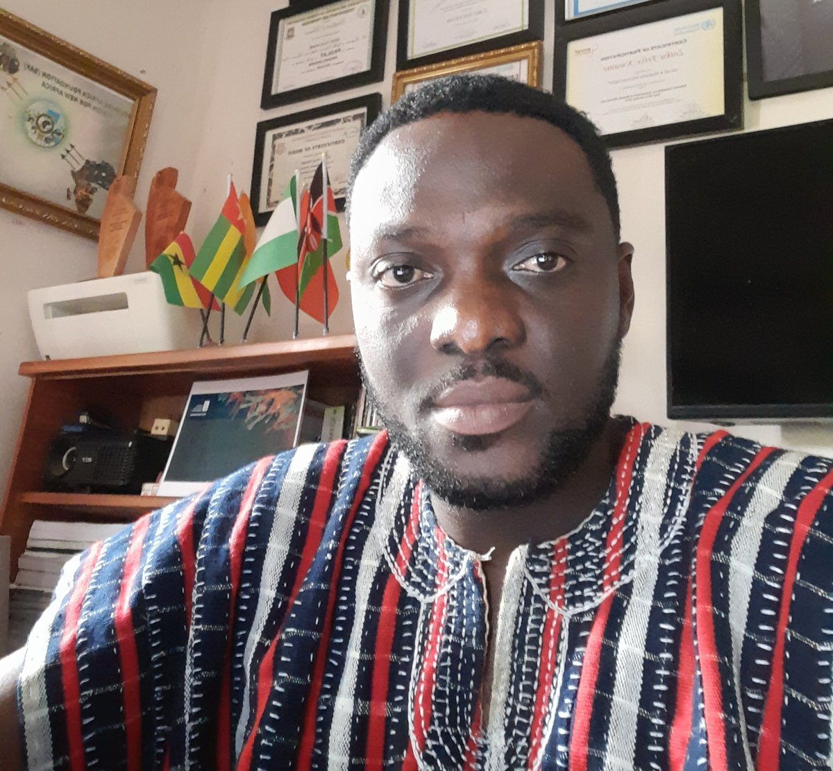 zoicfeli2's tweet photo. What I am wearing is one of our expensive traditional attires in Ghana. We call it  "Fugu". 
#fugu
#projectingghanaianculture https://t.co/mhQne1FibZ