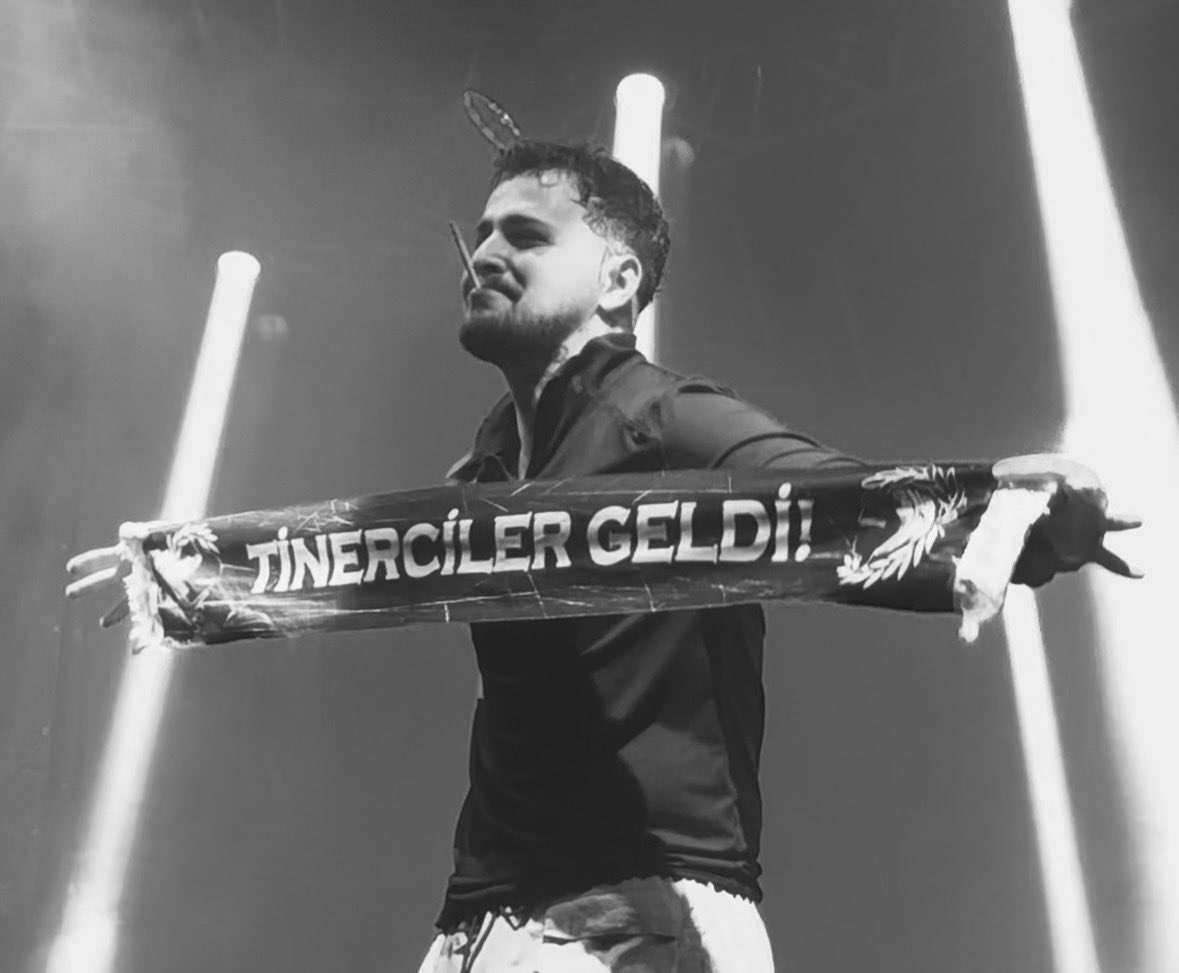 Rumi (@weghrumi) on Twitter photo 