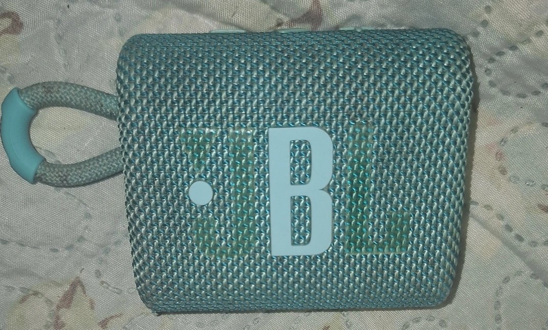 Spothyo's tweet image. caiu o j e o l agr minha caixa de som é...

• B