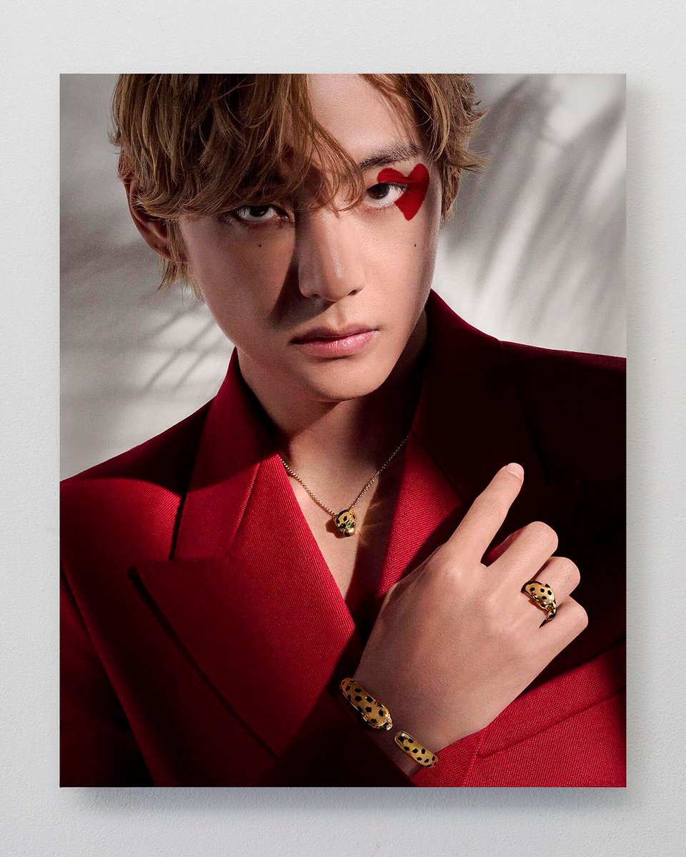 TaeTae, rubio y vestido de rojo, es lo que merecemos en esta vida 🥰🫰🏼

#TaeTae #KimTaehyung #V #BTS #JinnysKitchen 💜