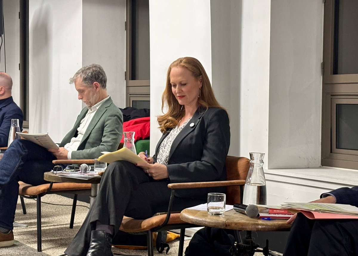 VSpillebout's tweet photo. #VIOLETTE2026 
Ce soir, j’ai participé à la table ronde organisée par Nord Immo Club, aux côtés d’autres candidats.
Des discussions franches et intéressantes sur des enjeux majeurs : loyers commerciaux, vacance immobilière, attractivité économique.
J’y ai défendu des solutions fortes et concrètes pour redonner de la vitalité à notre ville et soutenir les acteurs économiques locaux.
Merci au Nord Immo Club pour l’organisation et la qualité des échanges ! 
#Lille #NordImmoClub