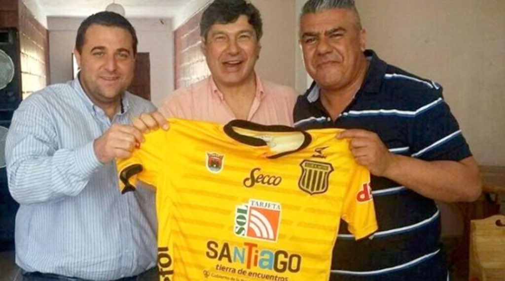 Manaos recibió un préstamo de Sur Finanzas. El año pasado, casi al mismo tiempo, compró varias marcas. Entre ellas, Cunnington y Neuss. De esta empresa era accionista el dueño de Secco. El santiagueño exvicepresidente tercero y actual vocal de la AFA y presidente del club Mitre,