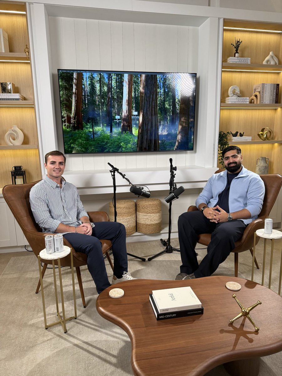 ConnorJBates_'s tweet image. Great time hanging out with @Wordsofrizdom today!