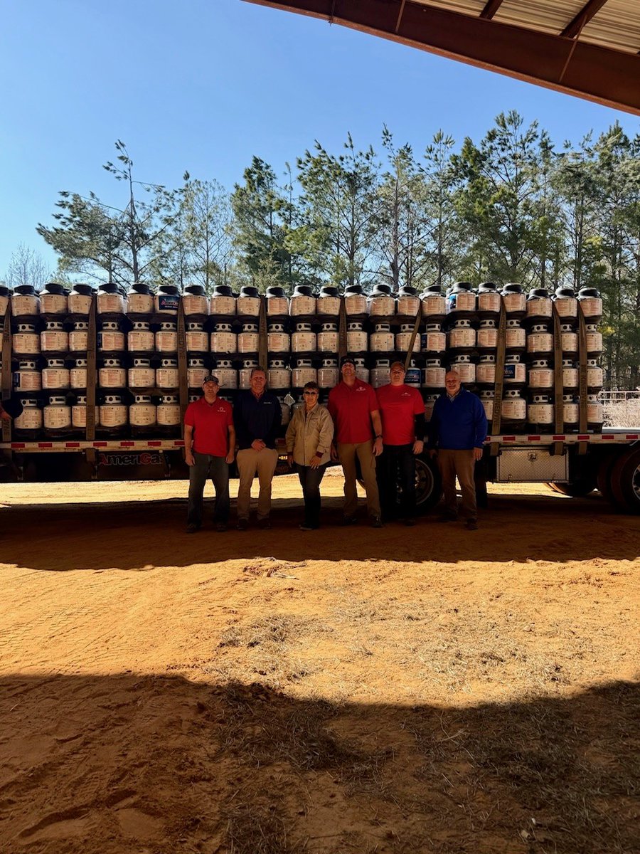 FuelReliefFund's tweet photo. Fuel Relief Fund has received 1,000 propane tanks from AmeriGas in just 48 hours, allowing our team to get fuel into the hands of families across northern Mississippi who are facing power outages and cold winter nights from the remaining impacts of Winter Storm Fern.

A huge thank you to AmeriGas for moving quickly to support people on the ground when time matters most. We’re also incredibly grateful to United Cajun Navy for helping establish distribution sites and leading critical on-the-ground operations. 

And thank you to Airlink, whose flight support helped get our team where they needed to be so relief could move faster and farther.

This is partnership in action, and you can help us reach even more families. Please consider donating to support ongoing fuel relief efforts: https://t.co/oyaVNrcnrF

#FuelReliefFund #DisasterResponse #PropaneRelief #NorthernMississippi #MississippiRelief #WinterStormResponse #EmergencyRelief #CommunitySupport #NonprofitInAction #HumanitarianAid #GiveFuel #Donate #PartnersInAction