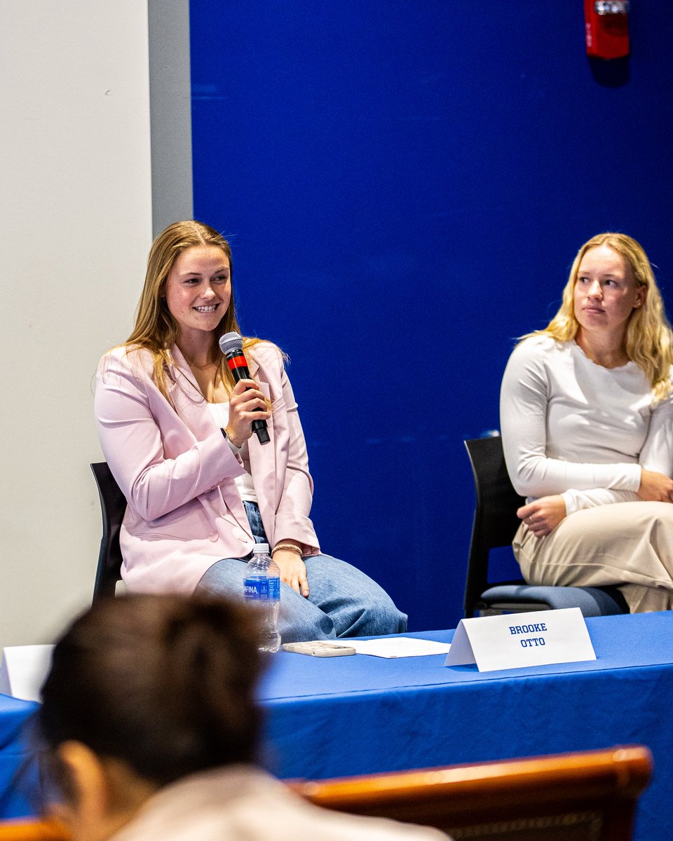 KU LEADS tweet media