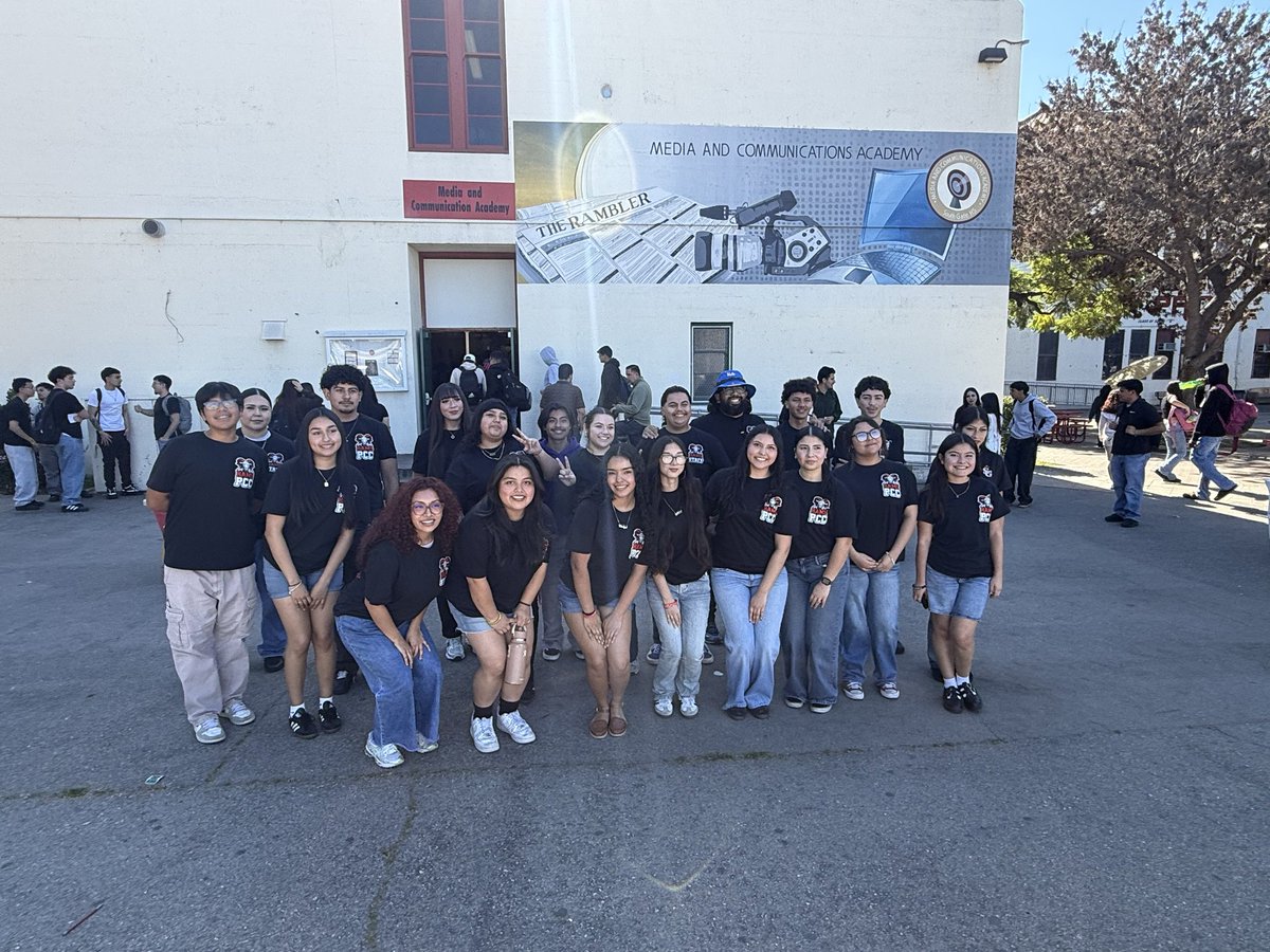 South Gate High S. tweet media