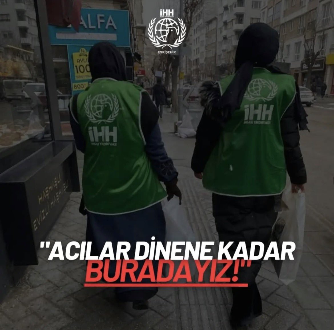 ihh_eskisehir's tweet photo. #Asrınfelaketi Kahramanmaraş depremlerinde hayatını kaybeden vatandaşlarımızı rahmetle anıyor, yakınlarına sabırlar diliyoruz…

(Görseller 2023 Şubatı depremzede vatandaşlarımıza ulaştırmak üzere yapılan yardımlardır.) https://t.co/6iMTbEhQj9