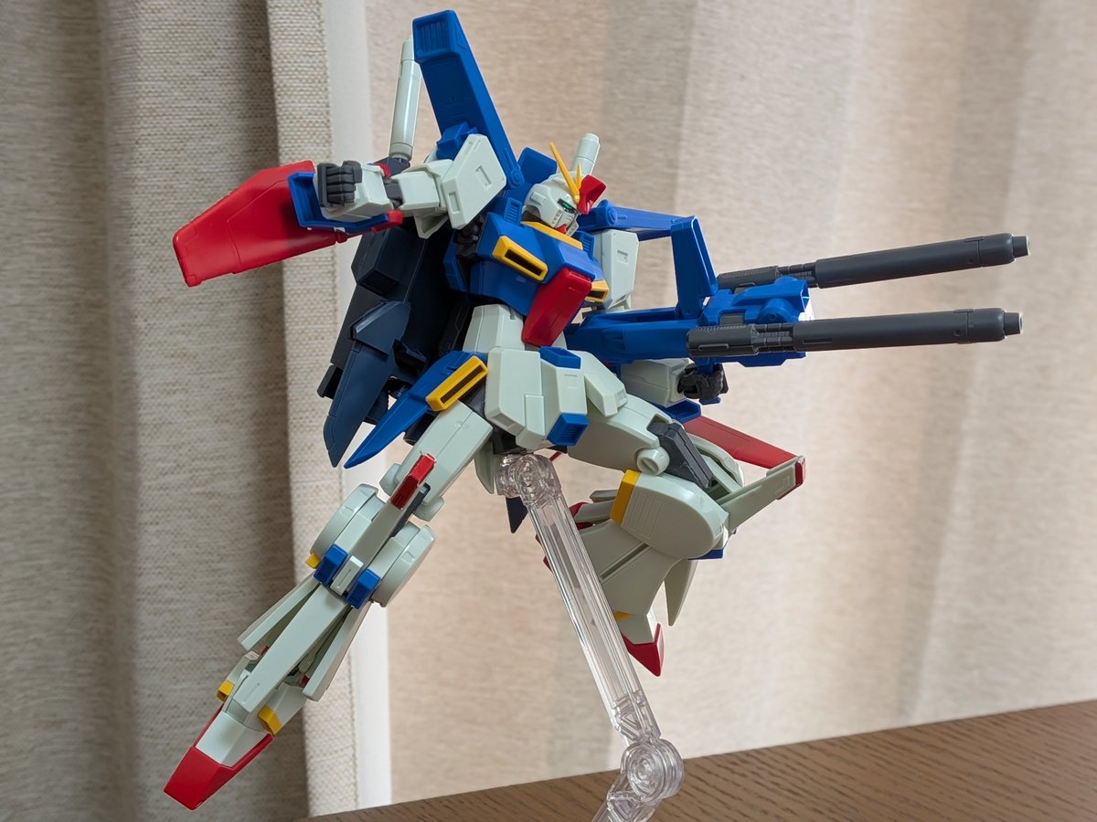 ZYBT4ht4WprXOLE's tweet image. HG　ZZガンダム

ポージング②
＃ガンプラ
#ZZ