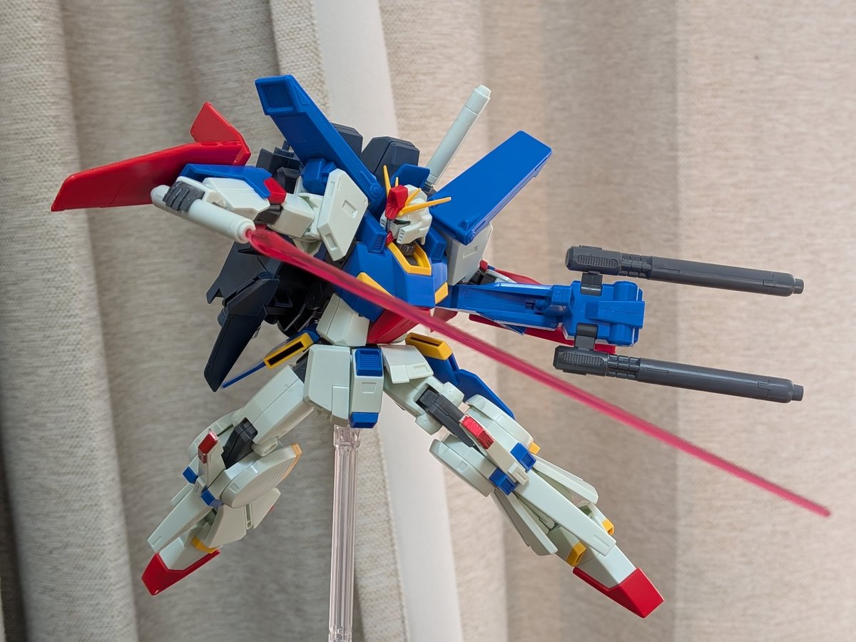 ZYBT4ht4WprXOLE's tweet image. HG　ZZガンダム

ポージング②
＃ガンプラ
#ZZ